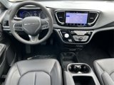 New 2025 Chrysler Pacifica Select image 2