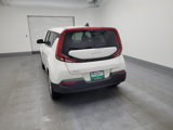 Used 2022 Kia Soul LX image 6