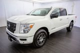 Used 2021 Nissan Titan SV w/ SV Convenience Package image 3