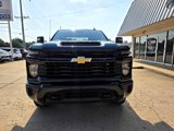 Used 2024 Chevrolet Silverado 2500 Custom image 2