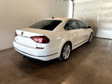 Used 2018 Volkswagen Passat 2.0T SEL Premium image 6