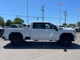 Used 2025 GMC Sierra 2500 AT4 image 6