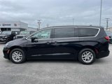Used 2024 Chrysler Pacifica Touring-L image 4