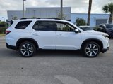 New 2025 Honda Pilot Elite image 3