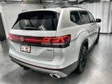 Used 2024 Volkswagen Atlas Peak Edition SEL image 4