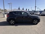 Used 2025 Volvo XC40 B5 Core image 3