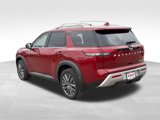 New 2025 Nissan Pathfinder SL w/ SL Premium Package image 3