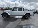 Used 2023 Jeep Gladiator Overland image 2