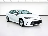 Used 2025 Toyota Camry SE image 3