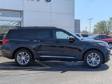 Used 2022 Ford Explorer XLT w/ Equipment Group 202A image 2