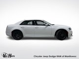 Used 2023 Chrysler 300 Touring L image 2