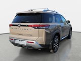 New 2025 Nissan Pathfinder Platinum image 5