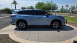 Certified 2022 Toyota Highlander XLE image 4