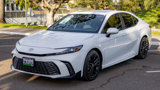 Used 2025 Toyota Camry SE image 3