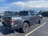 Used 2022 Toyota Tacoma TRD Sport image 5