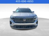 Used 2024 Volkswagen Atlas SE image 2