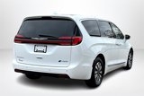 Used 2022 Chrysler Pacifica Limited image 5
