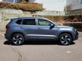 Used 2024 Volkswagen Taos SE image 2