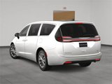 New 2025 Chrysler Pacifica Select image 4