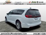 New 2026 Chrysler Pacifica Select image 3
