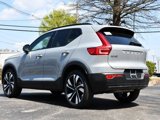 Used 2025 Volvo XC40 B5 Plus image 5