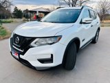 Used 2017 Nissan Rogue SV image 3