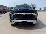 Used 2024 Chevrolet Silverado 2500 LT w/ Convenience Package image 3