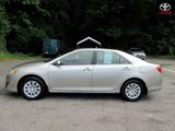 Used 2014 Toyota Camry LE image 2