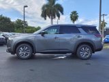 New 2025 Nissan Pathfinder S image 2