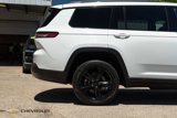 Used 2023 Jeep Grand Cherokee L Laredo image 5