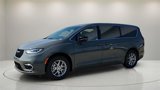 New 2025 Chrysler Pacifica Select image 3