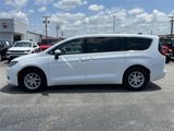Used 2022 Chrysler Voyager LX image 4