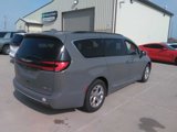 Used 2022 Chrysler Pacifica Limited image 5