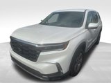 Used 2025 Honda Pilot EX-L image 3
