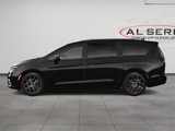 New 2025 Chrysler Pacifica Limited image 3