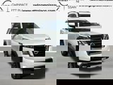 New 2025 Nissan Pathfinder SL image 3