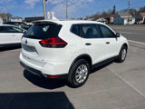 Used 2017 Nissan Rogue S image 5