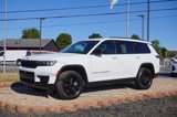 Used 2024 Jeep Grand Cherokee L Laredo image 1