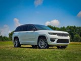 New 2025 Jeep Grand Cherokee Summit image 2