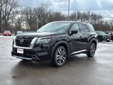 New 2025 Nissan Pathfinder Platinum image 2