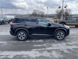 Used 2023 Nissan Rogue SV image 2
