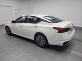 Used 2023 Nissan Altima 2.5 SV image 3