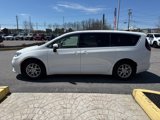 Used 2023 Chrysler Pacifica Touring-L image 4