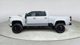Used 2021 Chevrolet Silverado 2500 LTZ w/ LTZ Premium Package image 4