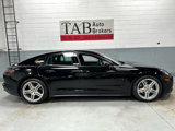 Used 2018 Porsche Panamera image 2