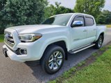 Used 2016 Toyota Tacoma Limited image 2