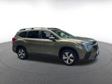 Used 2024 Subaru Ascent Premium w/ Convenience Package image 2