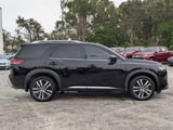 Used 2024 Nissan Pathfinder Platinum image 2