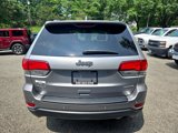 Used 2020 Jeep Grand Cherokee Laredo image 4