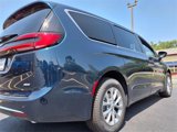 New 2025 Chrysler Pacifica Select image 6